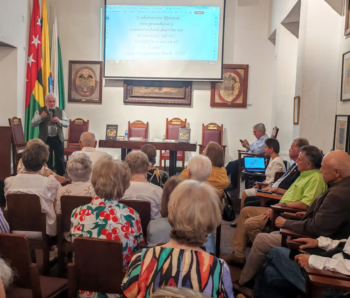 Evento libro maestro Alfonso Pérez Gómez